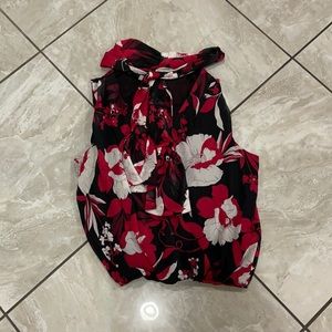 Red flower top